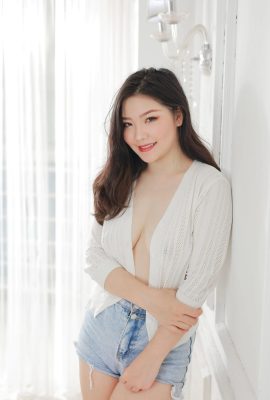 Pribadong set ng larawan ng malakihang katawan ng tao ng Chinese model na si Zi Qi (56P)