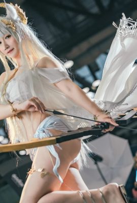 Arknights Platinum Swimsuit @Wuli大YIMI (ijoy Comic Expo xcgf China Game Festival) (9P)