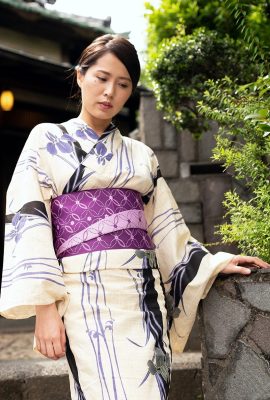 Miho Tsuno Yukata at hubad na balat (120P)