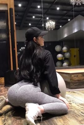 Ang magandang butt goddess na si Zuo Gongzi 666 WeChat VIP binayaran ang pribadong koleksyon ng larawan-04 (210P)