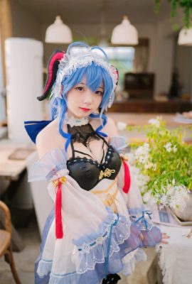 Cosplay Hualing Ganyu Maid