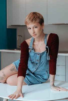 (Suicide Girls) Alyasuicide Blue House