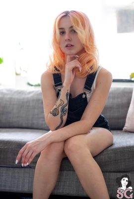 (Suicide Girls) Birdie – peachy lang