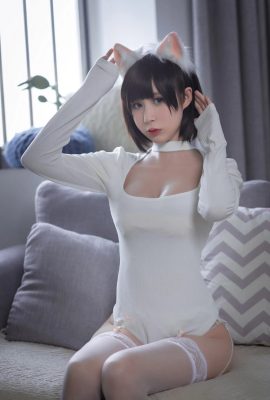 (Larawan) Saionji Nange-White Cat White Jumpsuit (30P)