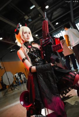 Girls' Frontline M4 SOPMOD II @里桃狠狠 (Kugou Mushroom·Firefly Animation Music Carnival) (9P)