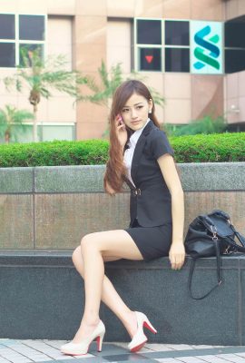 (Taiwan model beautiful legs series) Long-legged beautiful model Cun Cun OL unipormeng mataas na takong magagandang binti sa labas ng shot (92P)